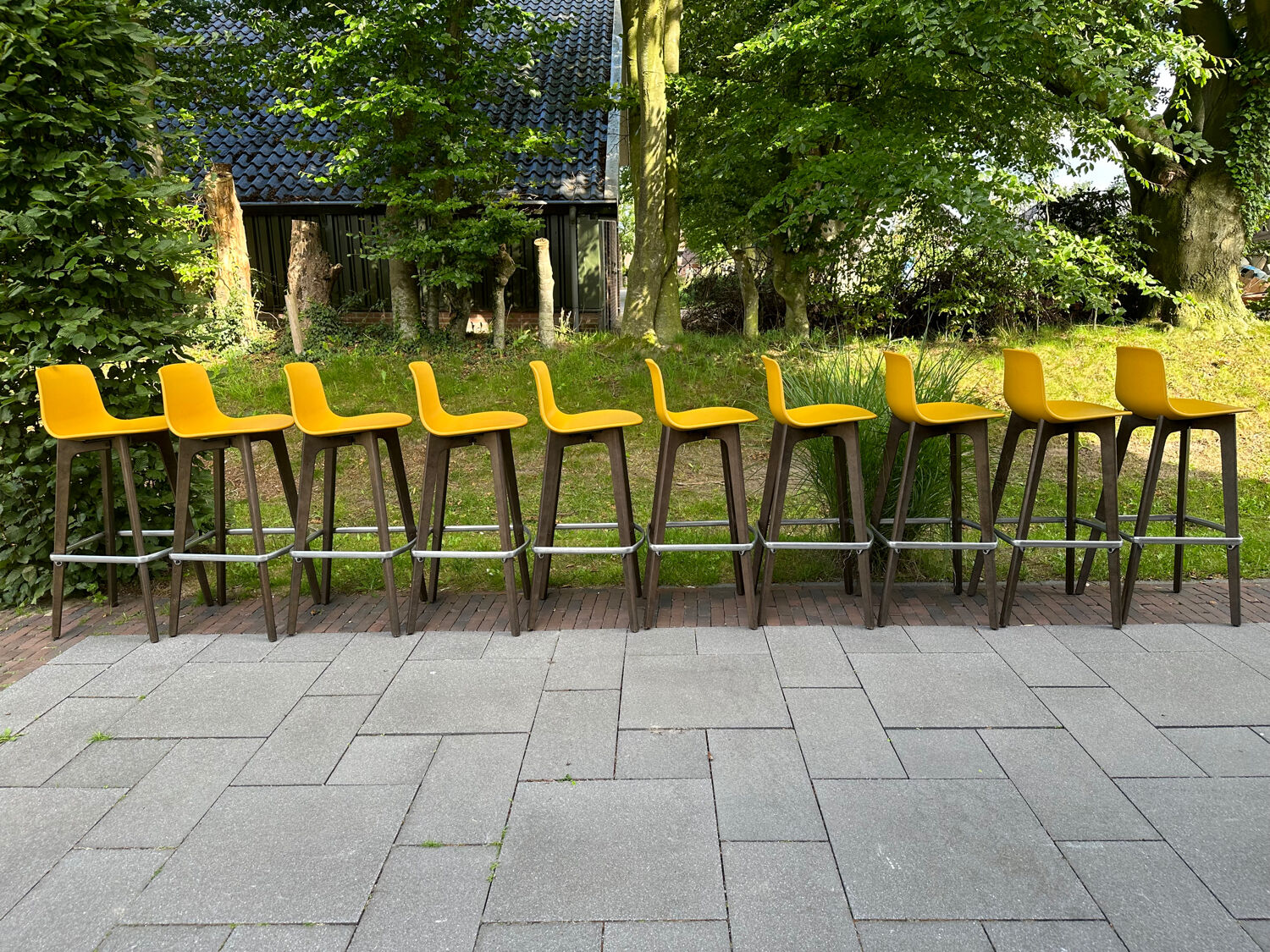 10 Spanish bar stools