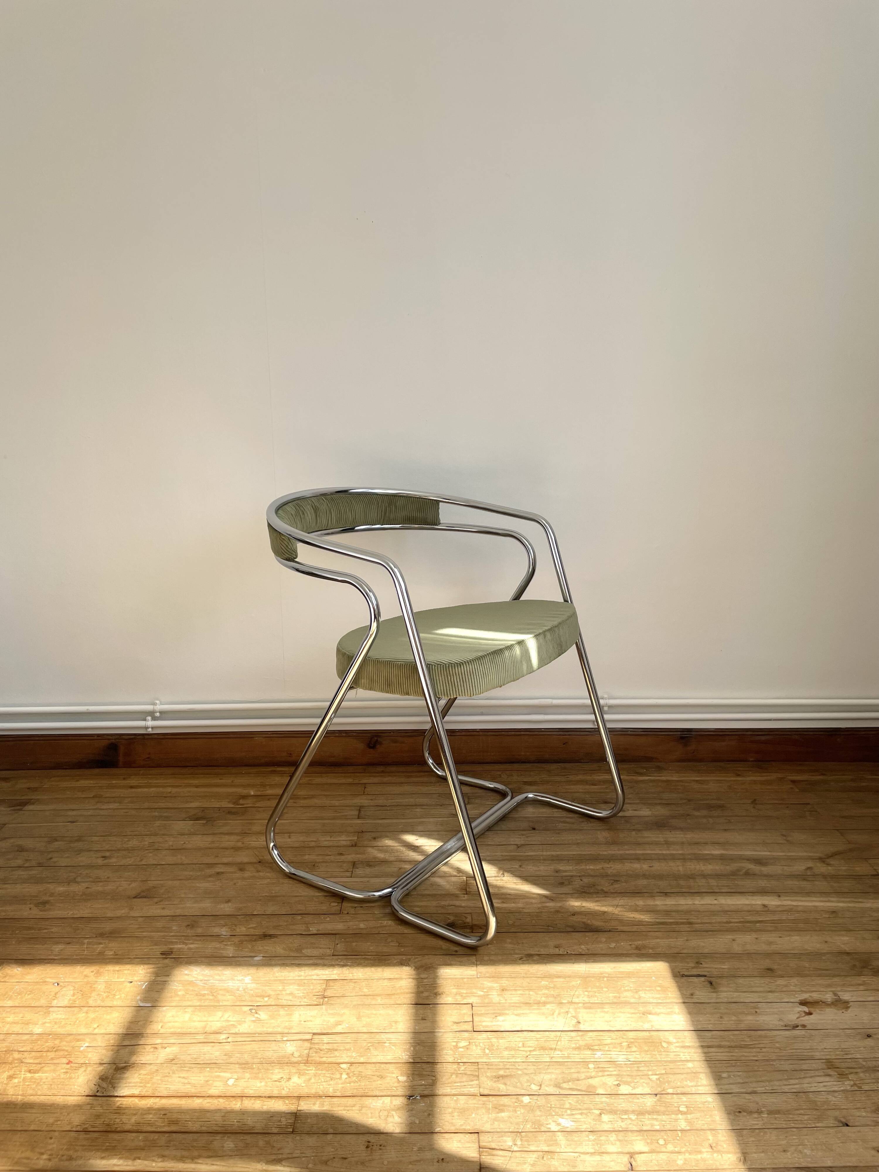 Corduroy tubular chair