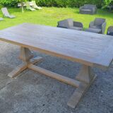 Dining table style solid oak monastery