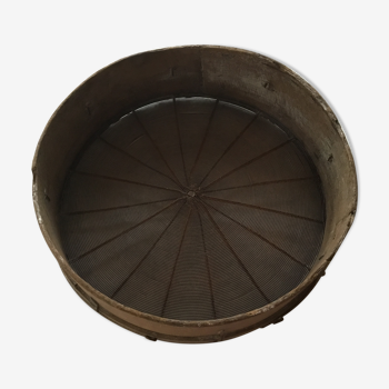 Round basket or sieve