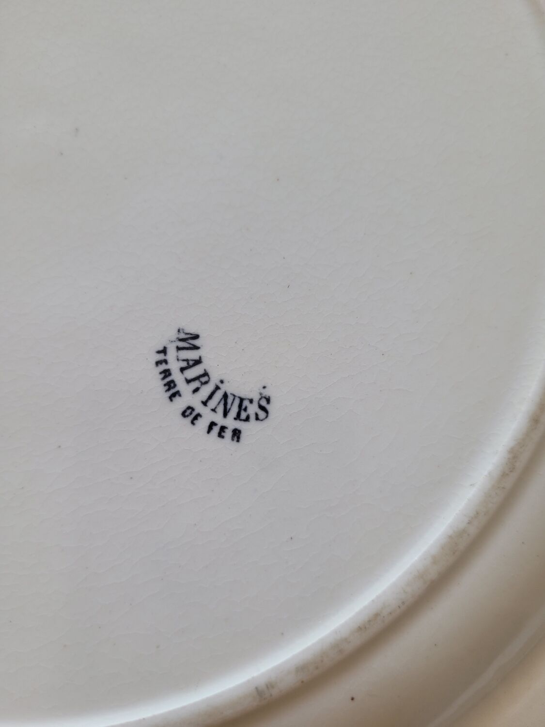 Iron earth serving dish