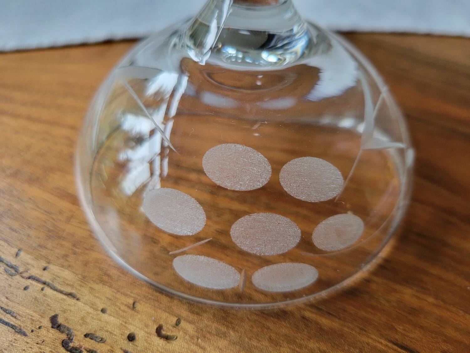 6 engraved champagne glasses