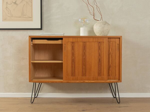 Buffet en placage de frêne, Danemark années 1960