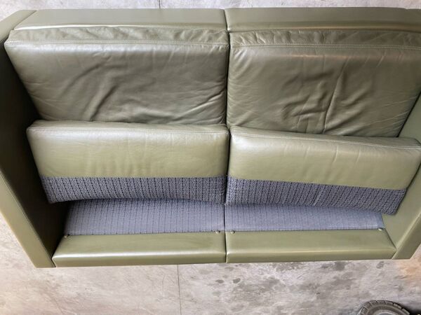 Canapé Pfister pour Knoll cuir kaki