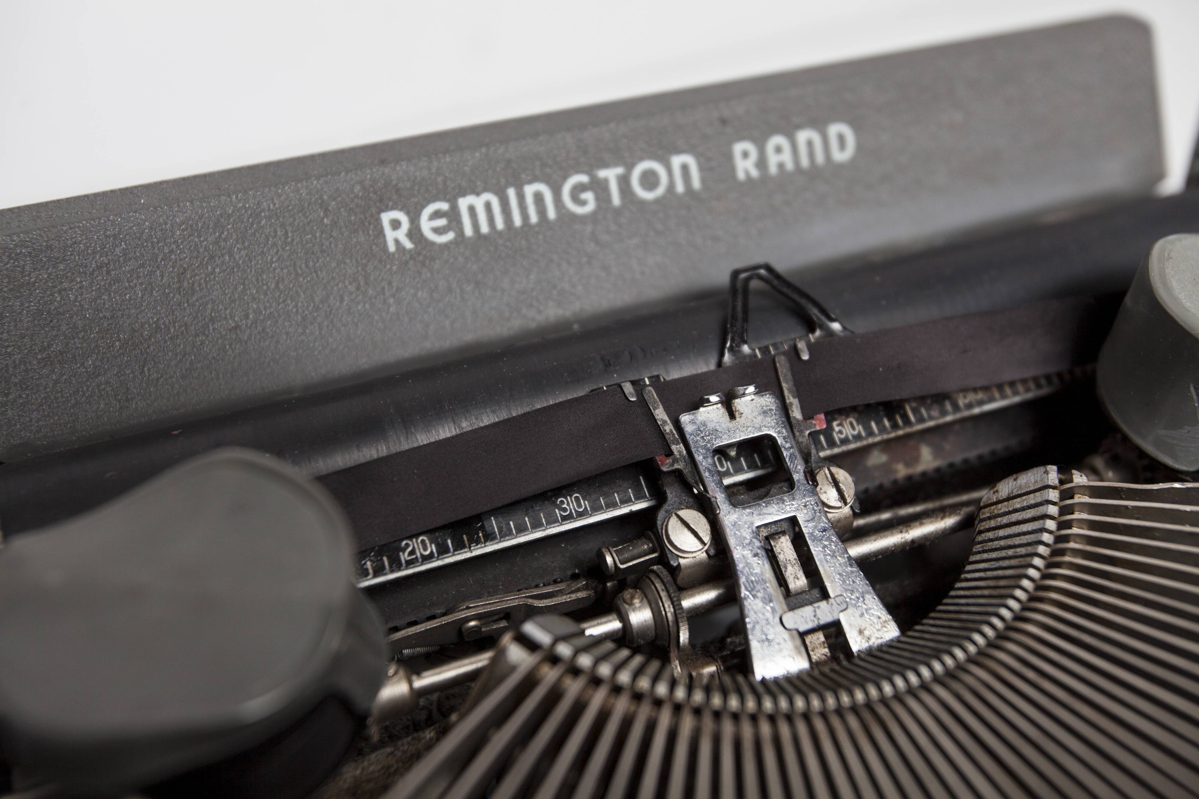 Typewriter Remington rand 1947 deluxe model 5 revised and new ribbon
