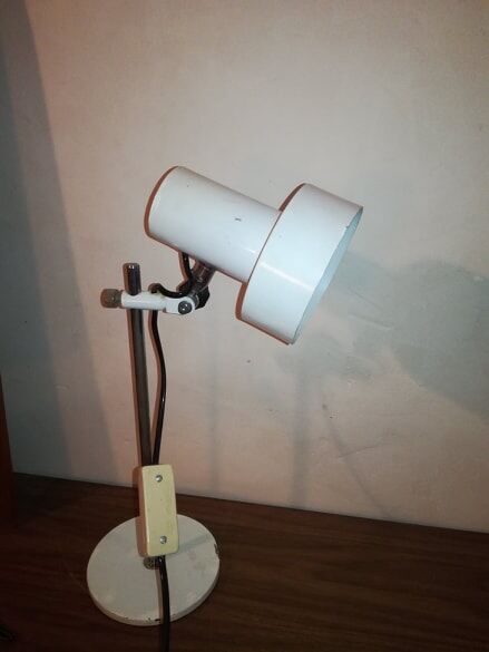 Small lamp to pose