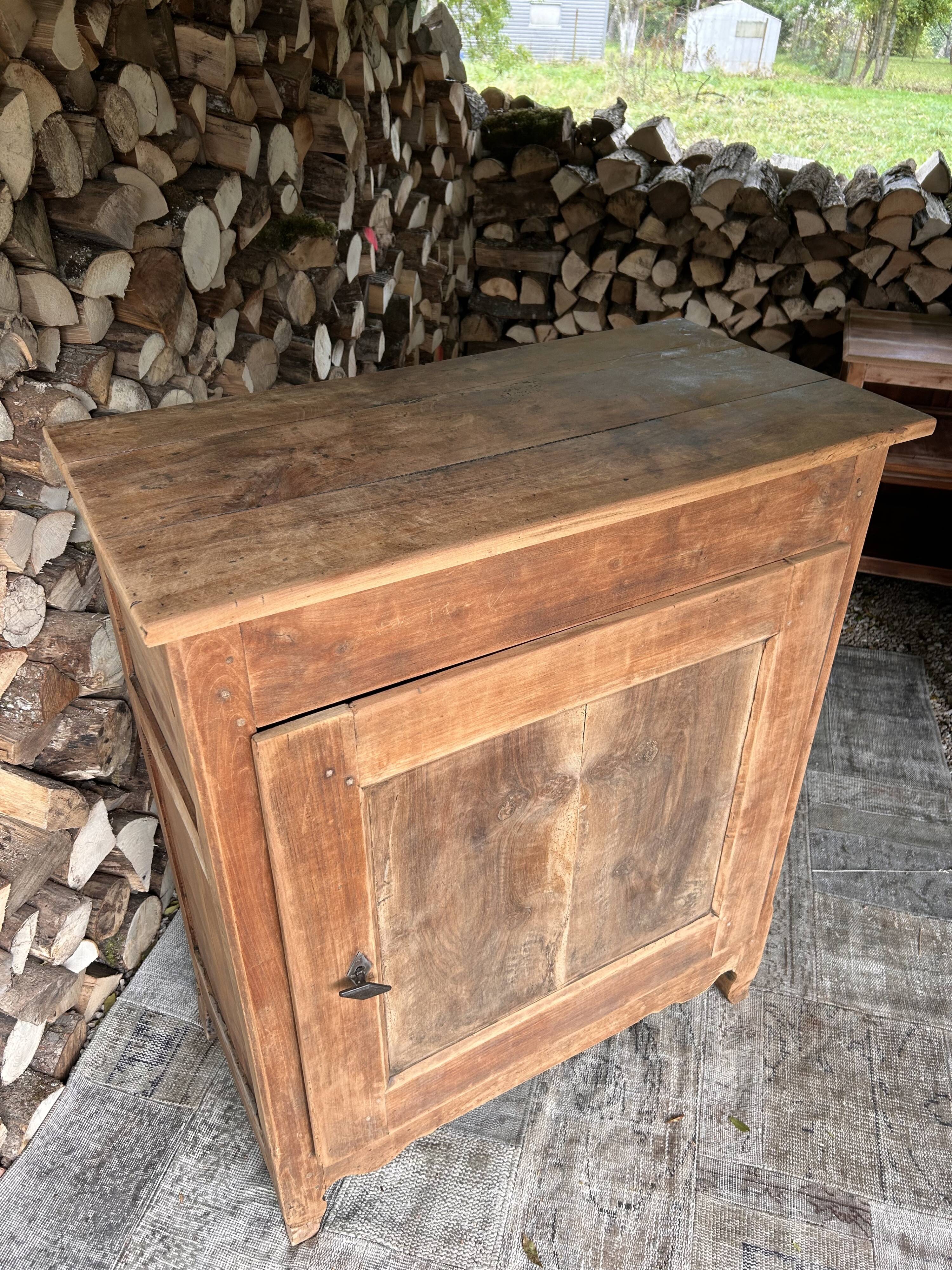 Large solid wood jam cup