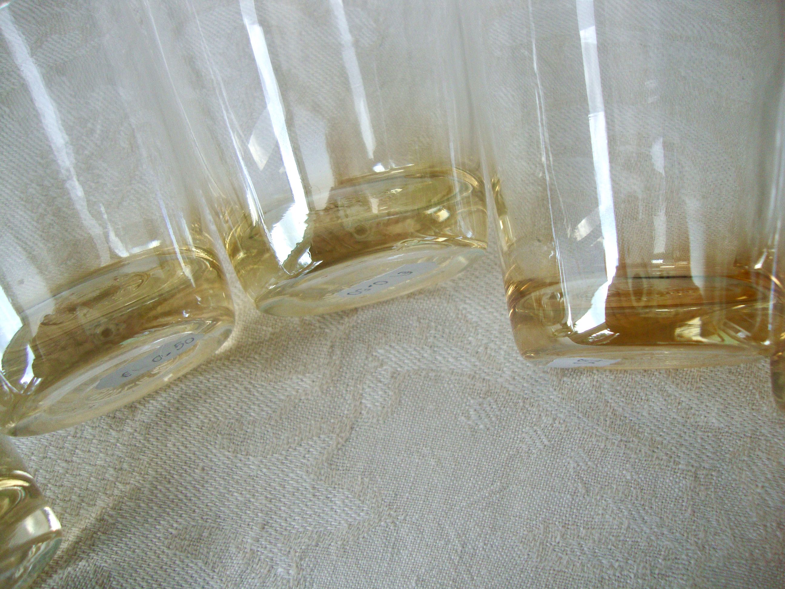 Set de 6 verres à eau jaunes vintage