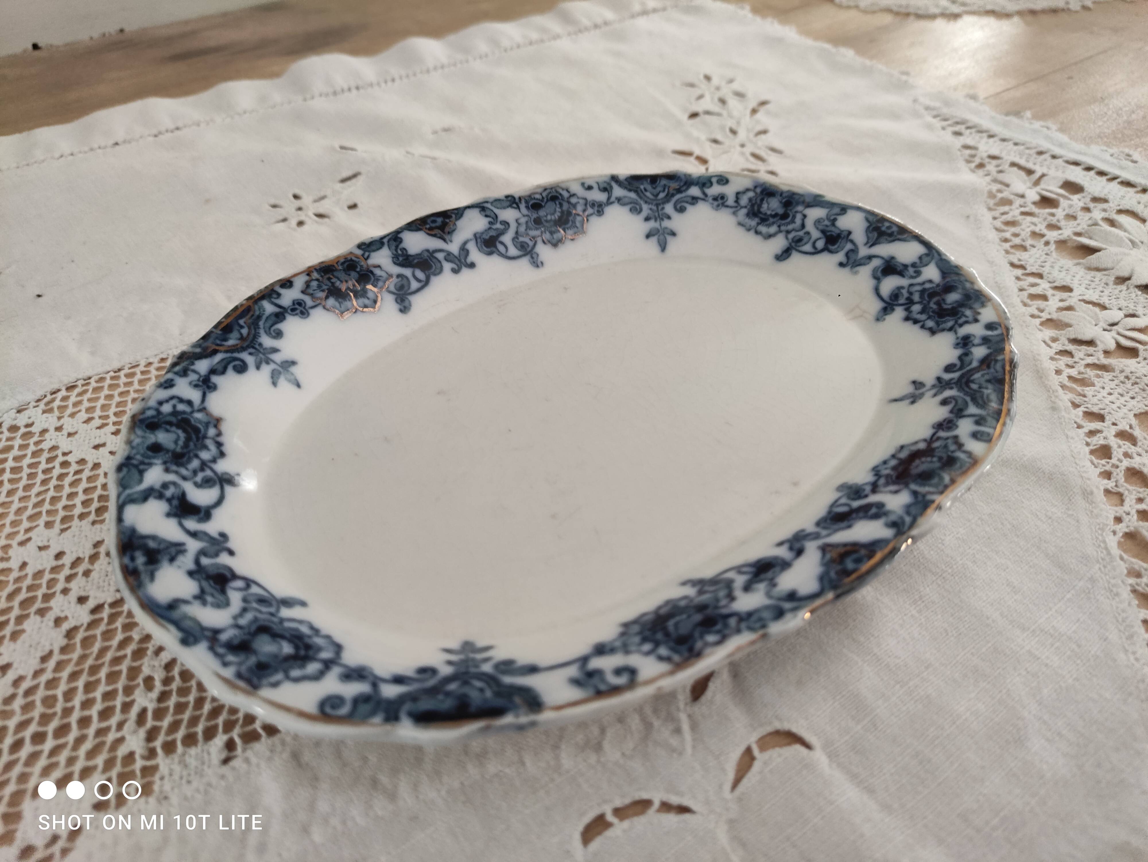 Christchurch New Zealand porcelain bowl with midnight blue decor and gold edging