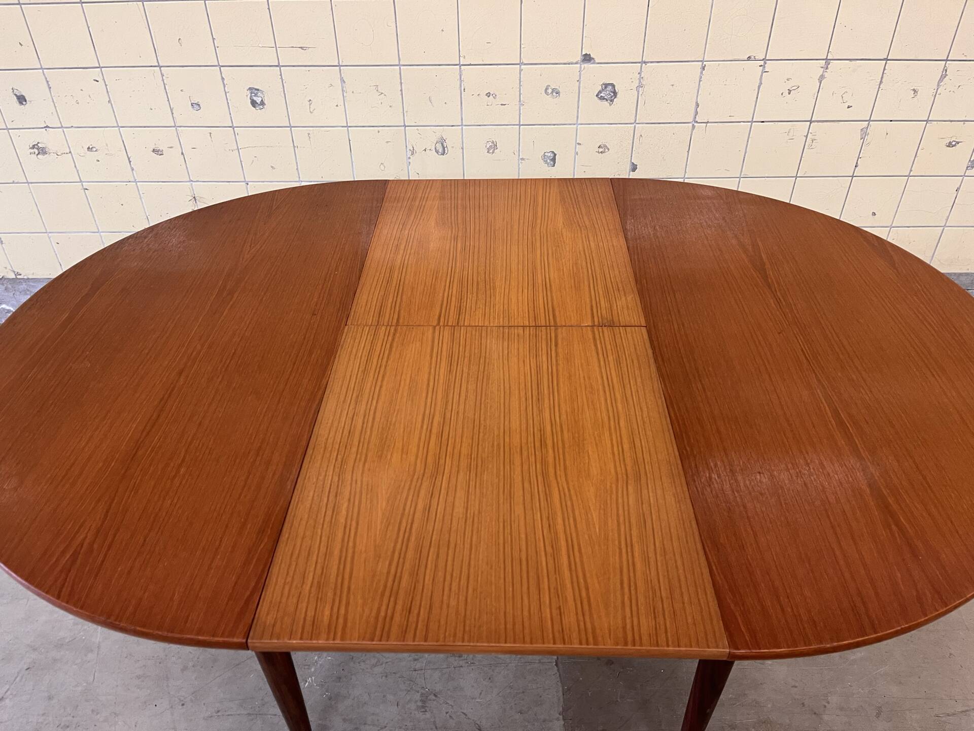 Table à manger ronde extensible en teck vintage