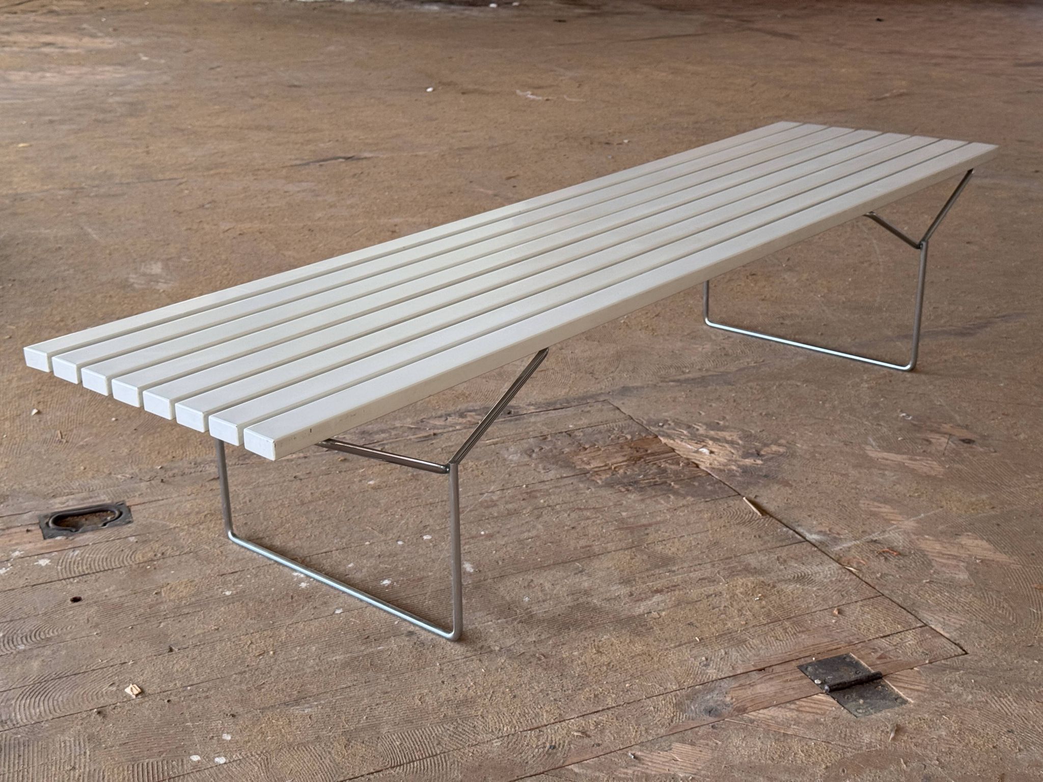 Harry Bertoia designer bench for Knoll International circa 1970