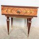 Table de chevet marqueterie fleurie et laiton