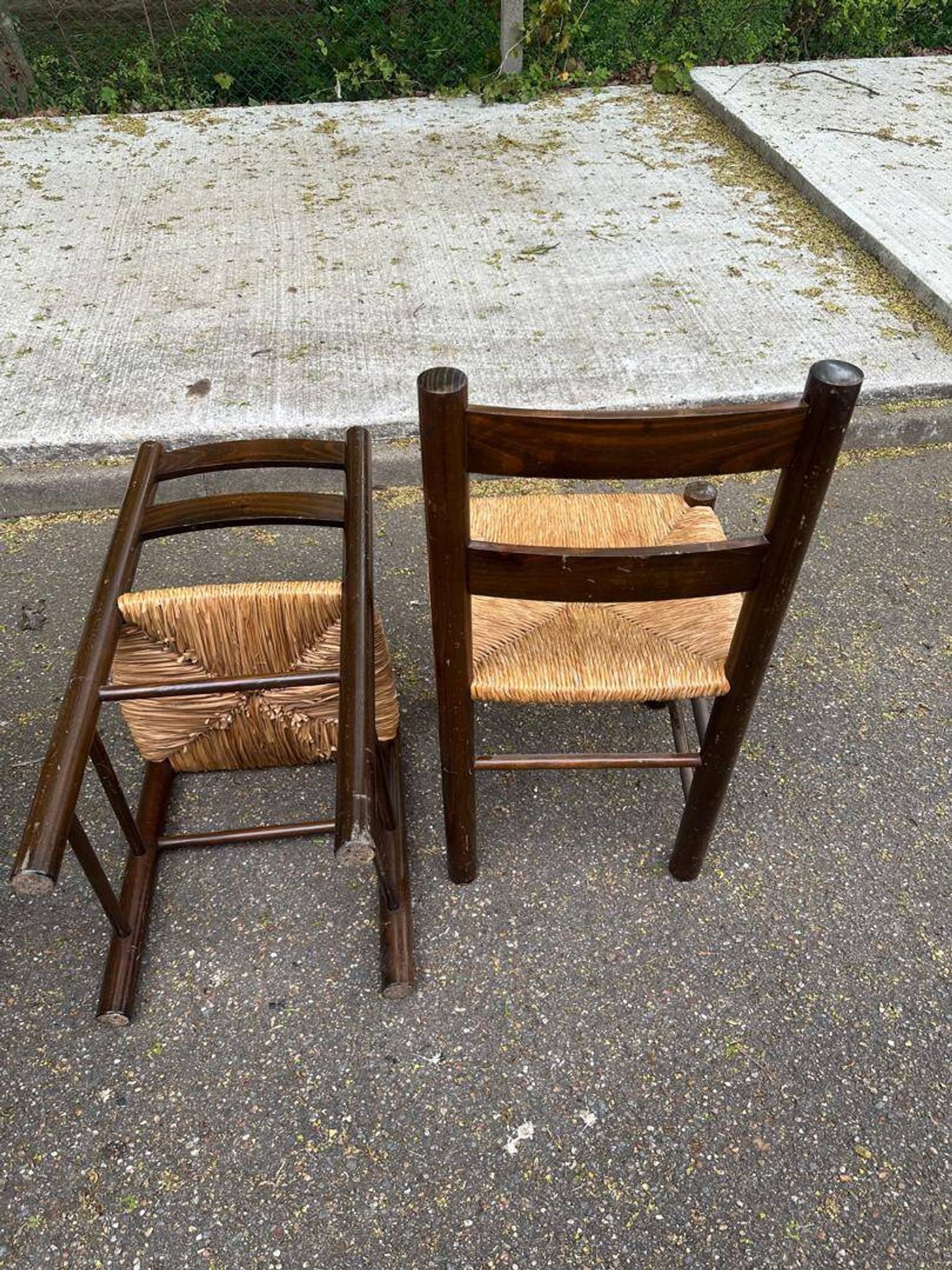4 chaises bois massif chêne foncé pailées éléphant