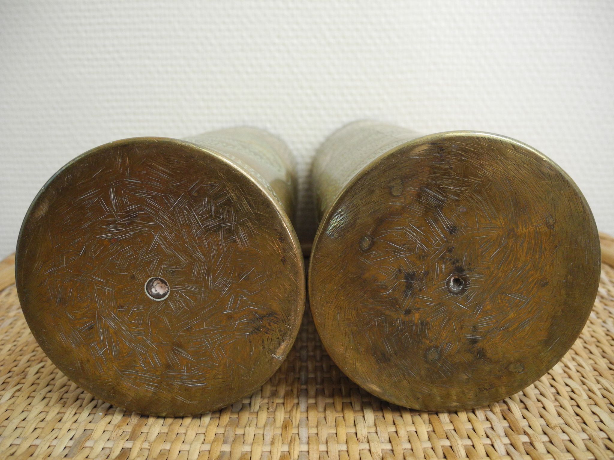 Paire vases douilles gravées art tranchées ww1 trench art