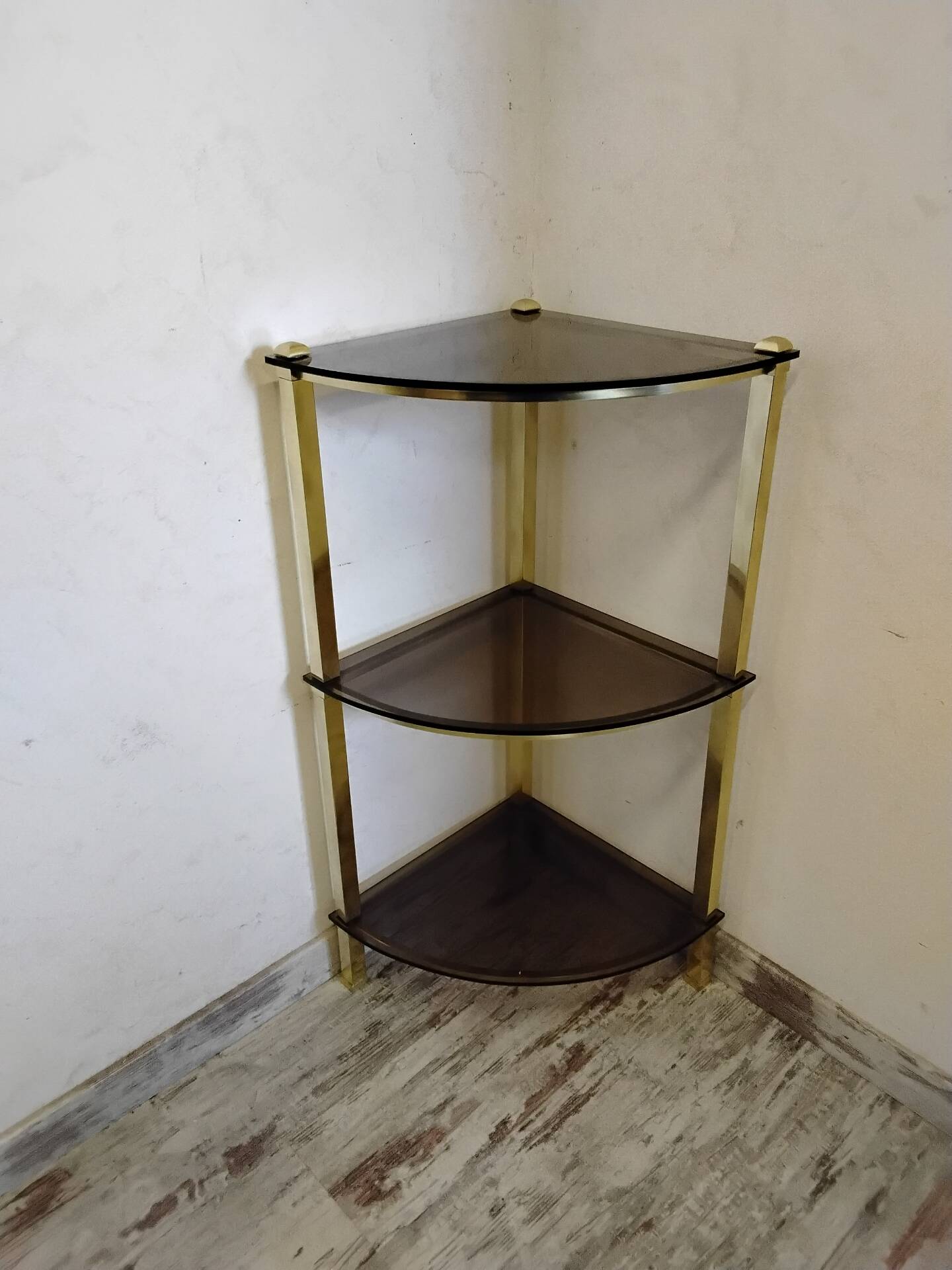Vintage corner shelf