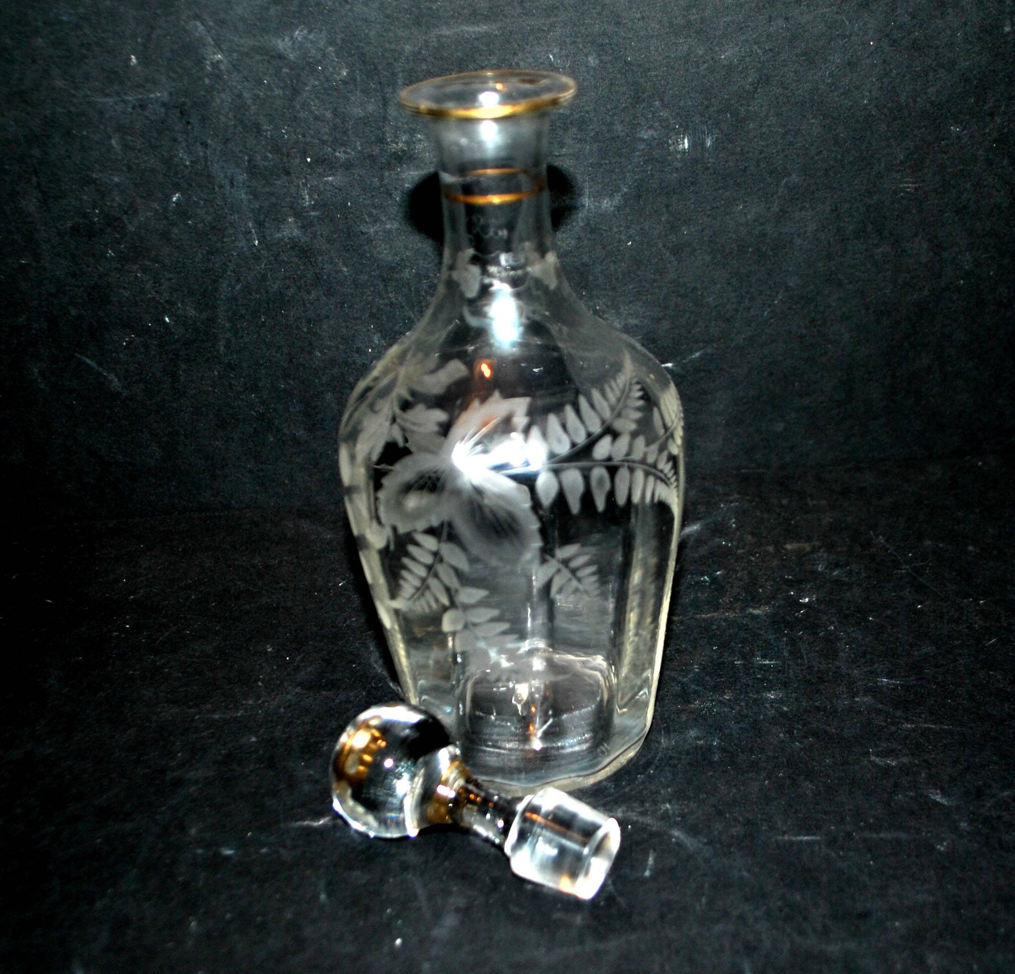 Carafe à liqueur 1900 en cristal soufflé gravé fougère muguet Cave à liqueur Cabaret