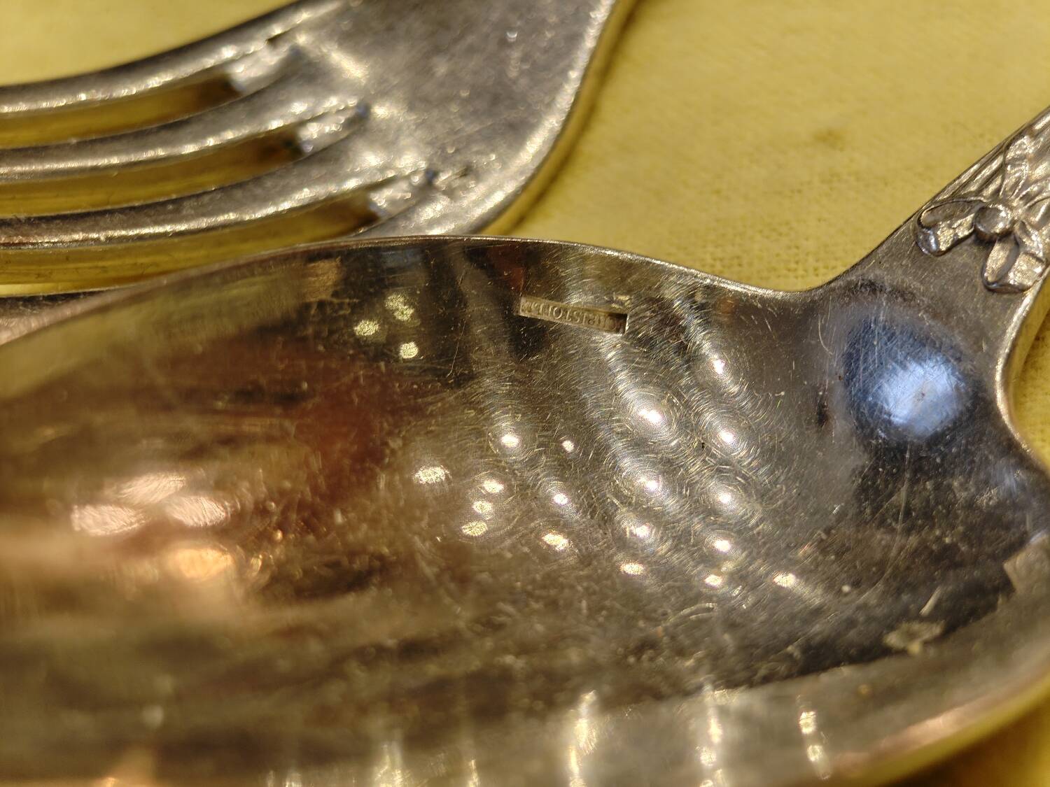 Christofle cutlery set, crossed ribbons model.