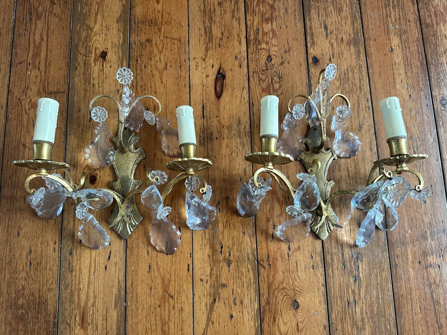 2 vintage bronze wall lights with pendants
