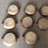 8 dishes in glazed terracotta