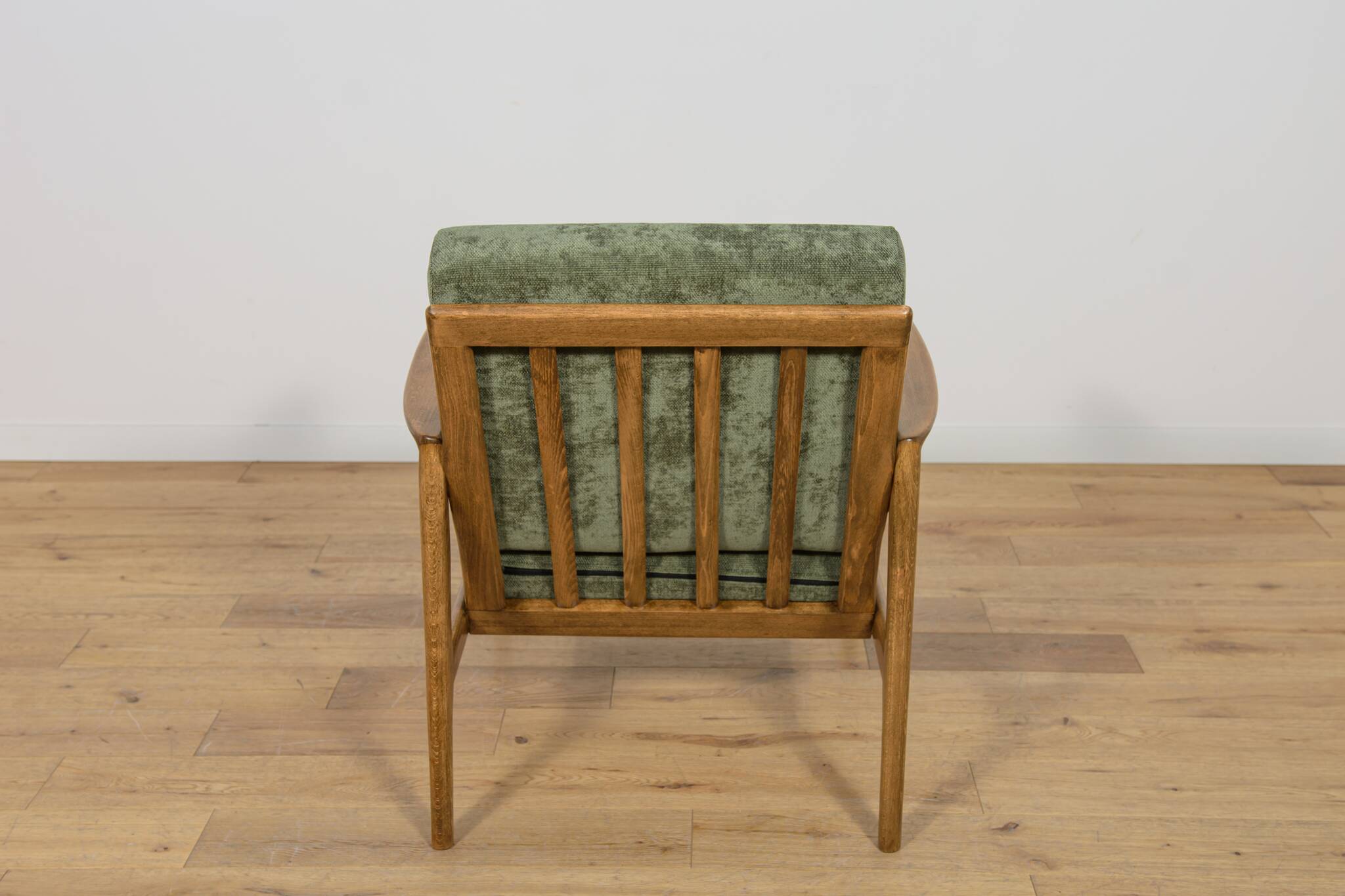 Model 300-139 Armchair from Swarzędz Factory, 1960s