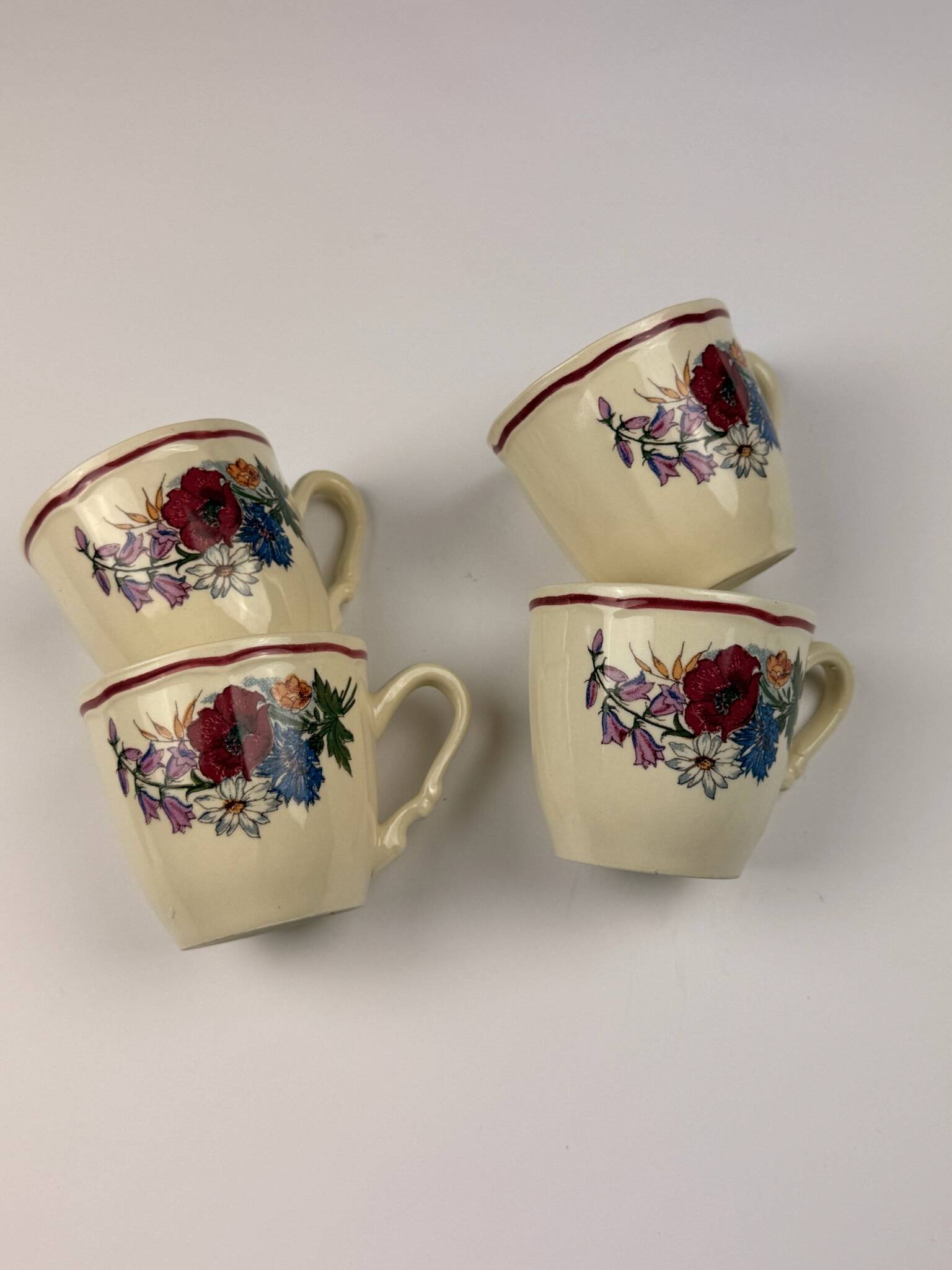 Set of 4 vintage Agreste mugs