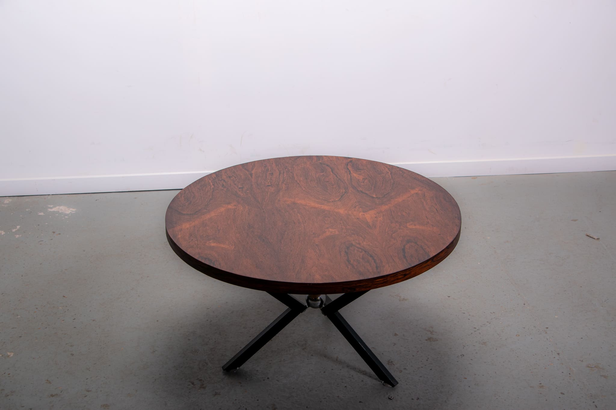 Round Pallisander coffee table circa 1950