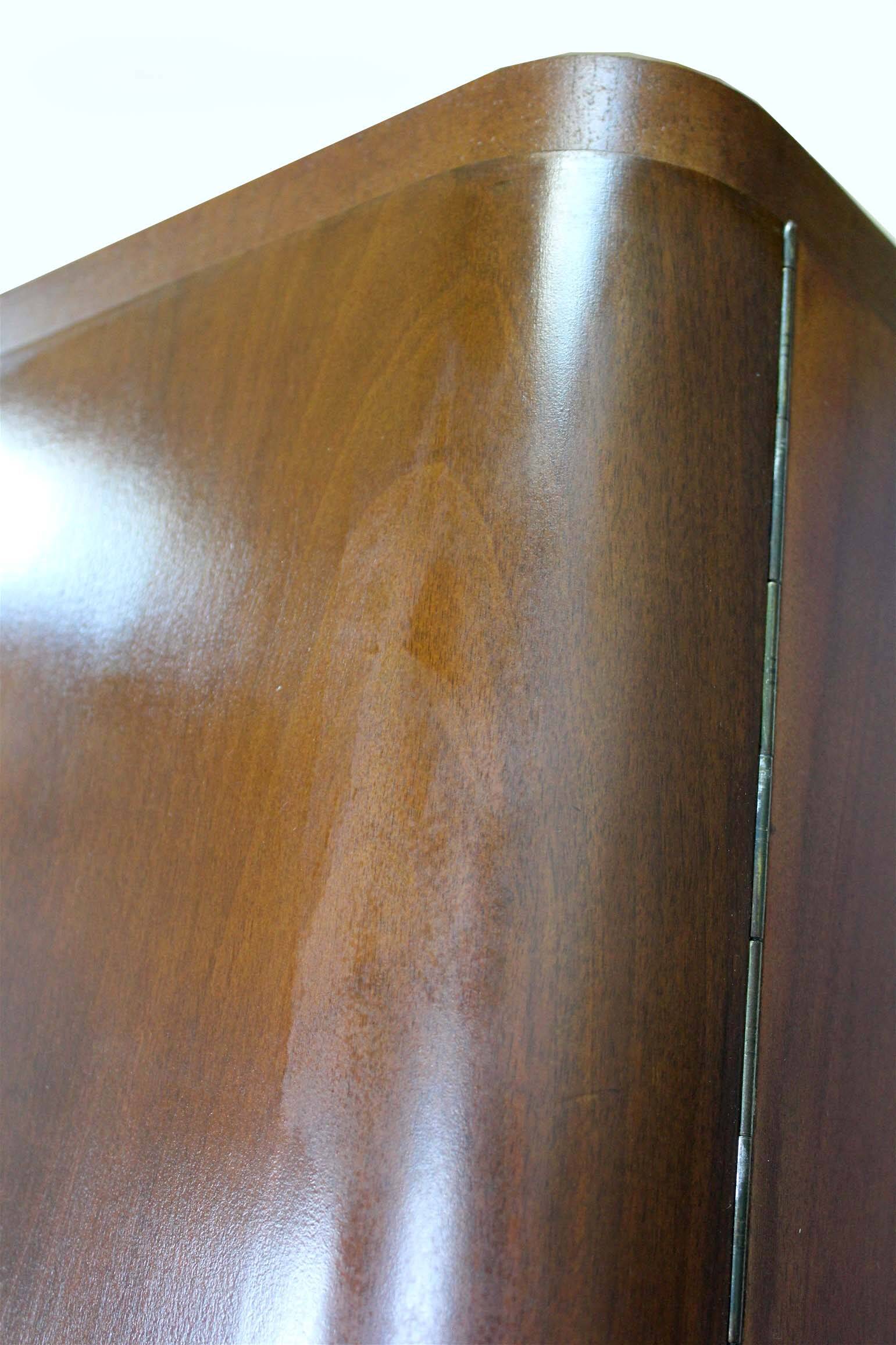 Garde-robe en acier chromé et tubulaire Bauhaus de Hynek Gottwald, années 1940.