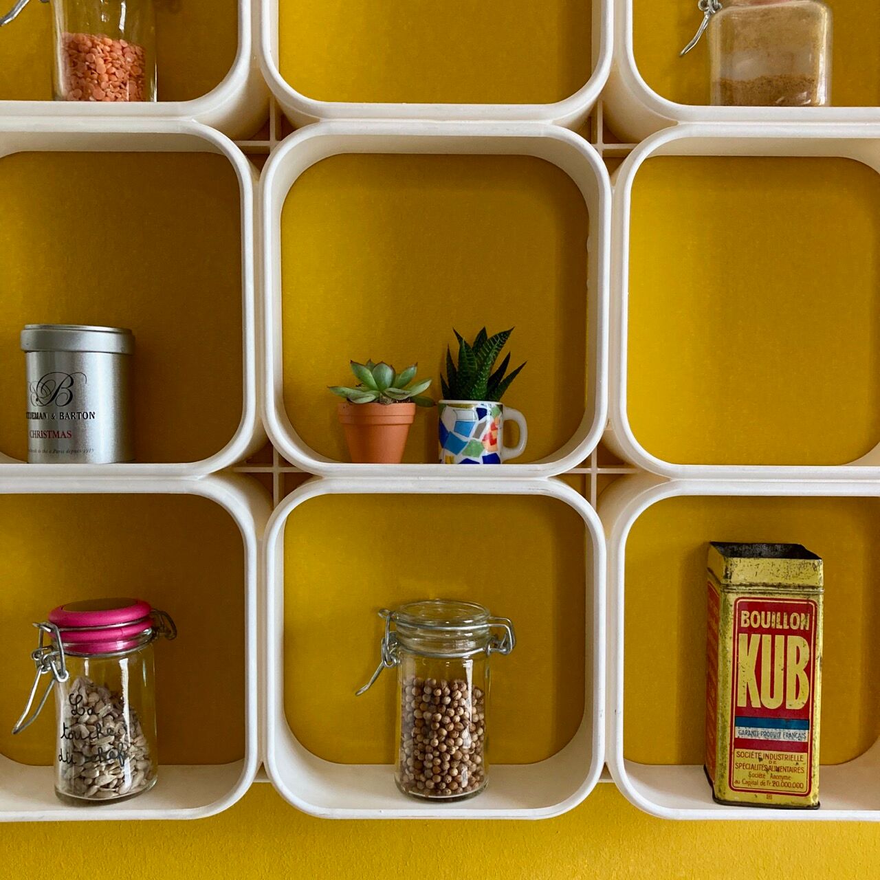 White 70's plastic module shelf