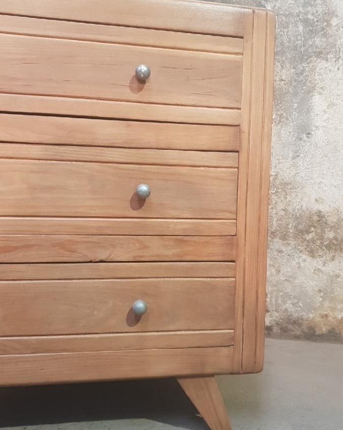 Vintage chest of drawers