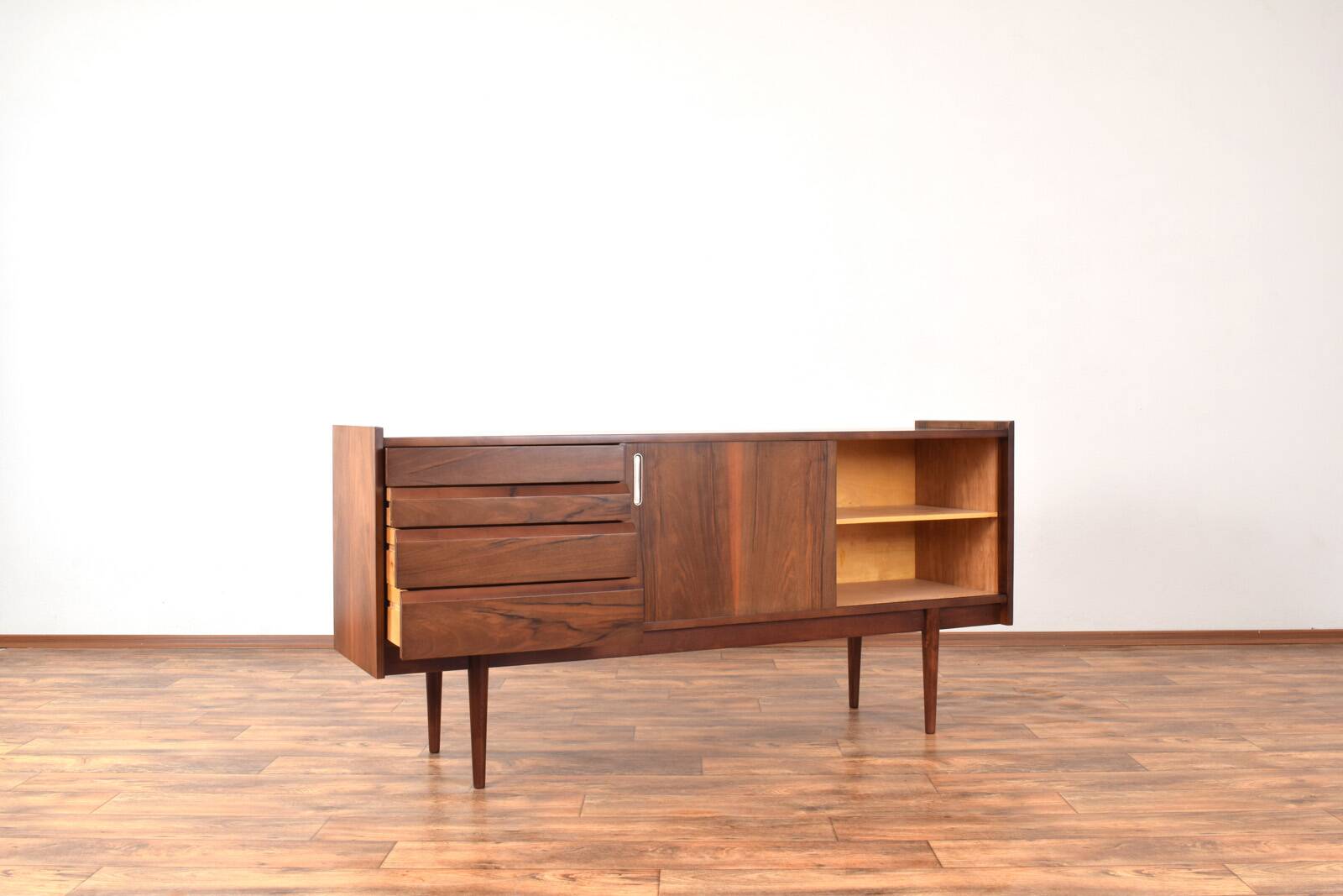 Mid-Century Polish Walnut Sideboard from Bytomskie Fabryki Mebli, 1960s.