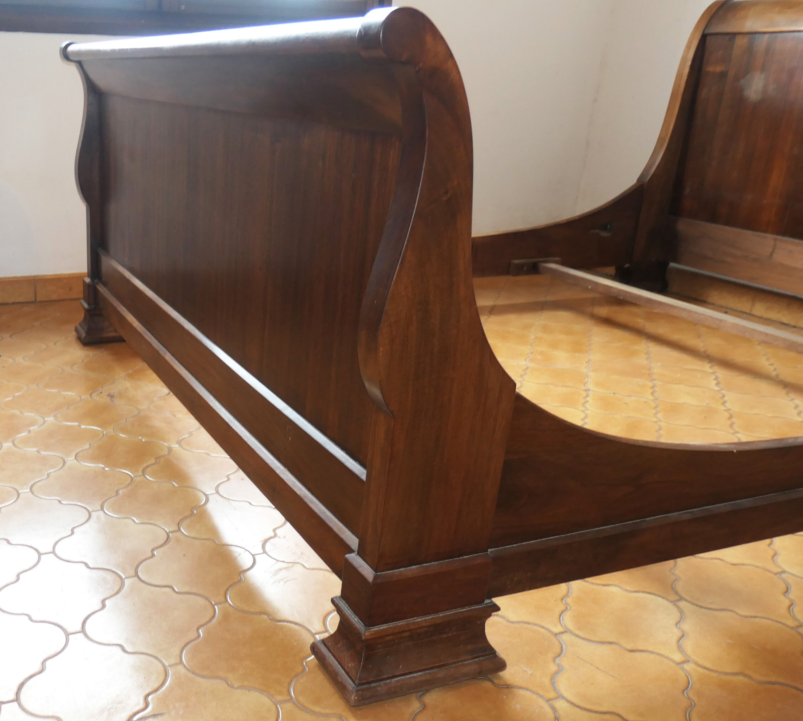 Bed 140 x 190 solid wood