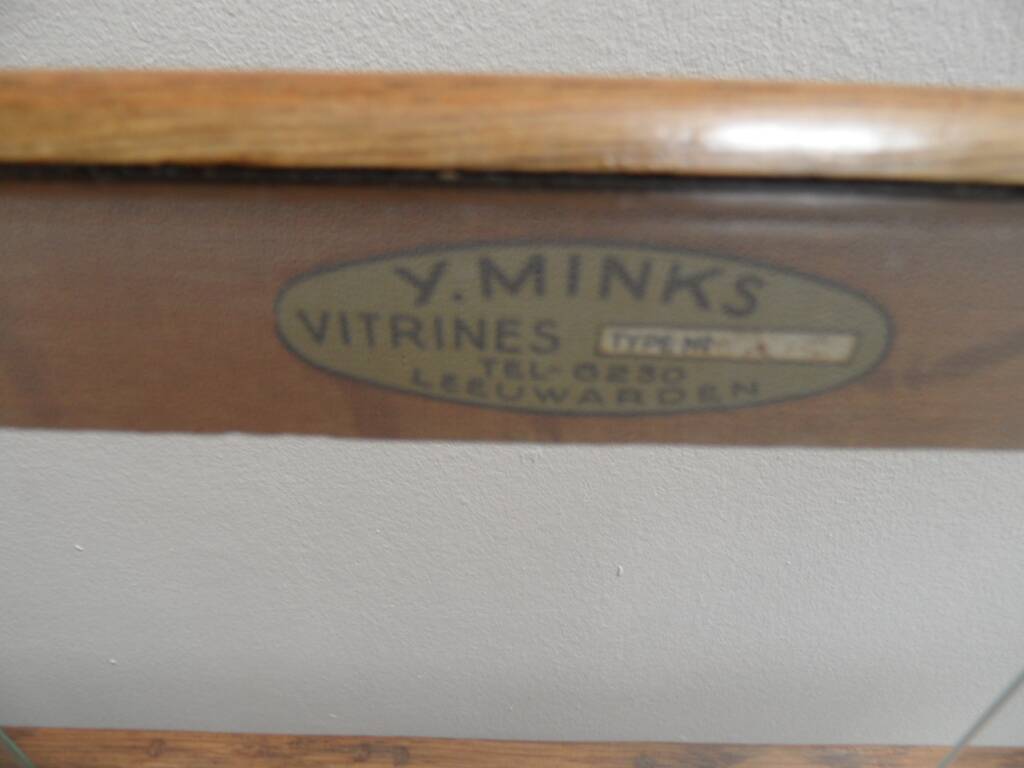 Vitrine de boulangerie vintage