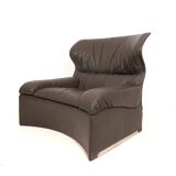 Saporiti Vela Alta leather armchair with ottoman by Giovanni Offredi