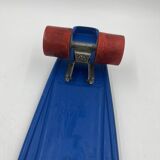 Skateboard bleu