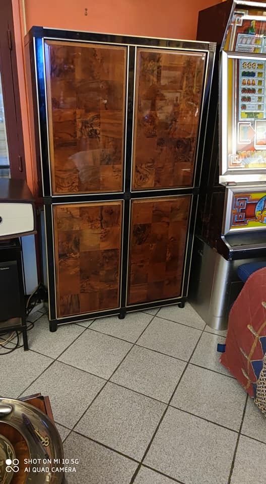 Four-door cabinet in checkerboard patterned burr walnut veneer
