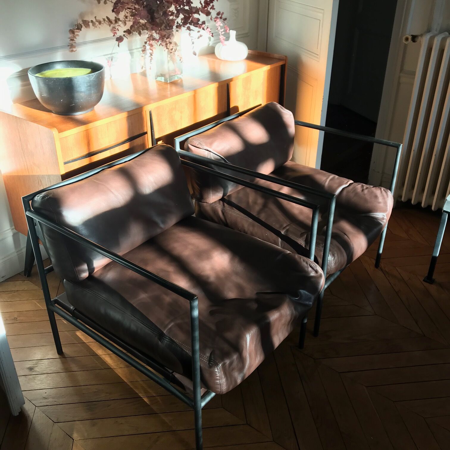 Set of 2 metal and brown leather armchairs Julie Prisca