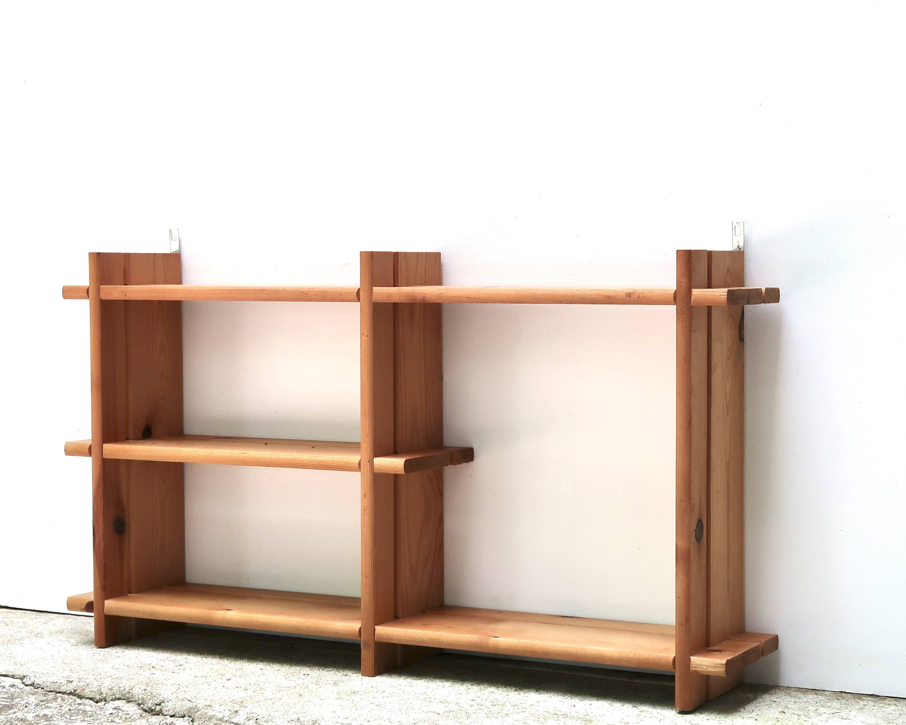 Pine wall shelf Maison Regain, 1970s