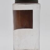 Bottle of ancient aphoticaria Cloves