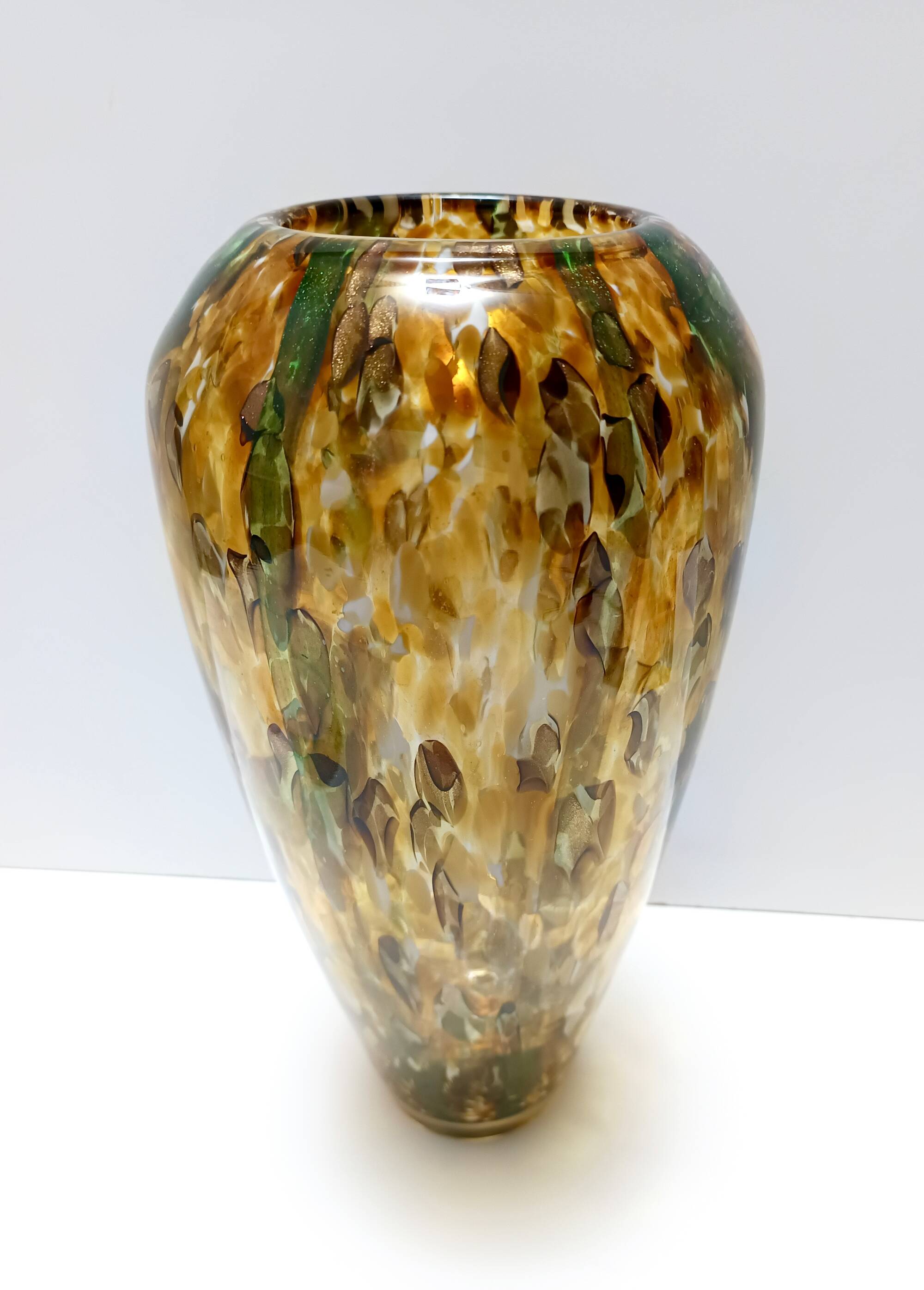 Large Yellow and Green Murano Glass Vase Fratelli Toso style with Aventurine