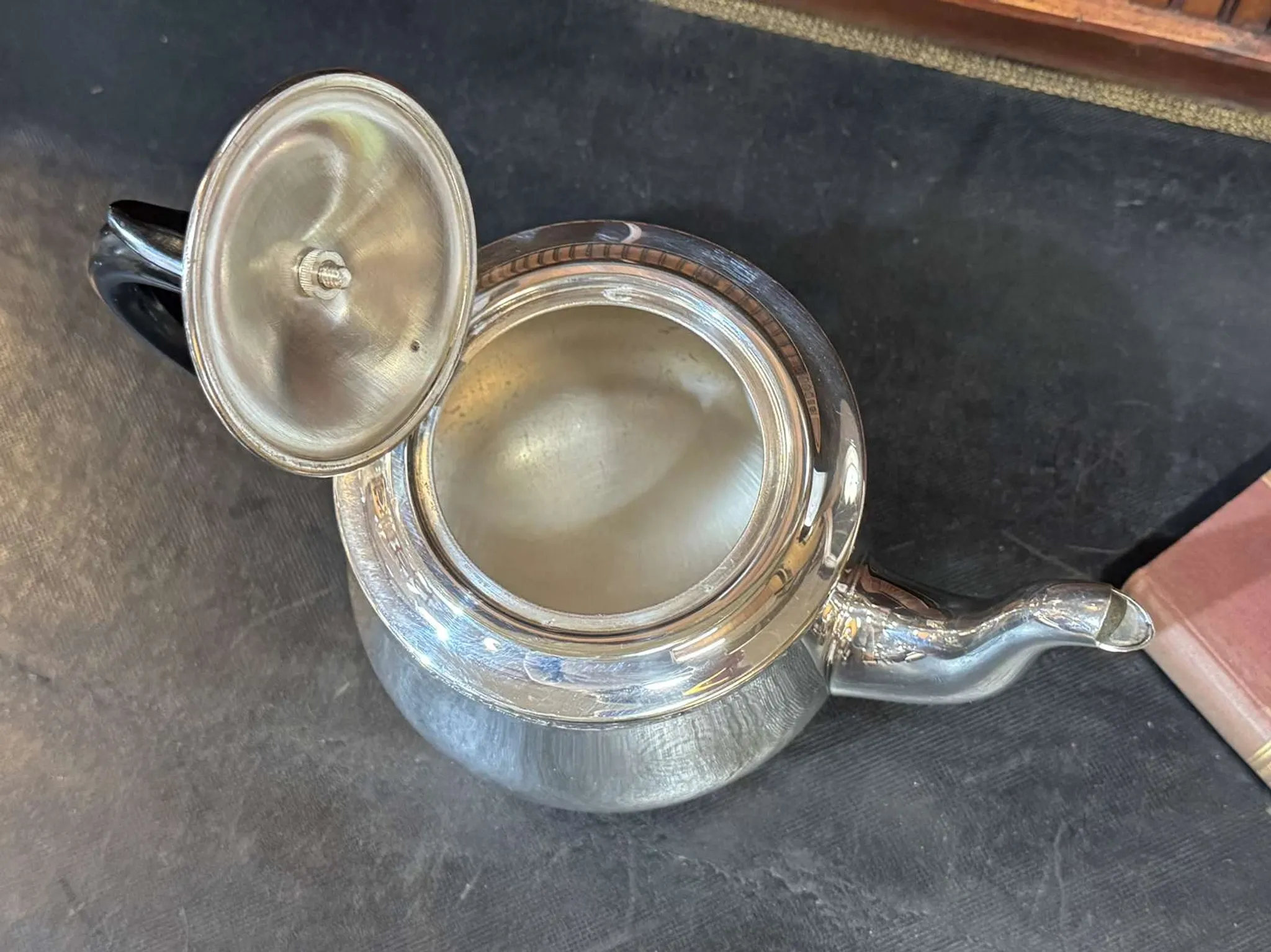 Silver-plated English service by Mappin & Webb from the 1930s.