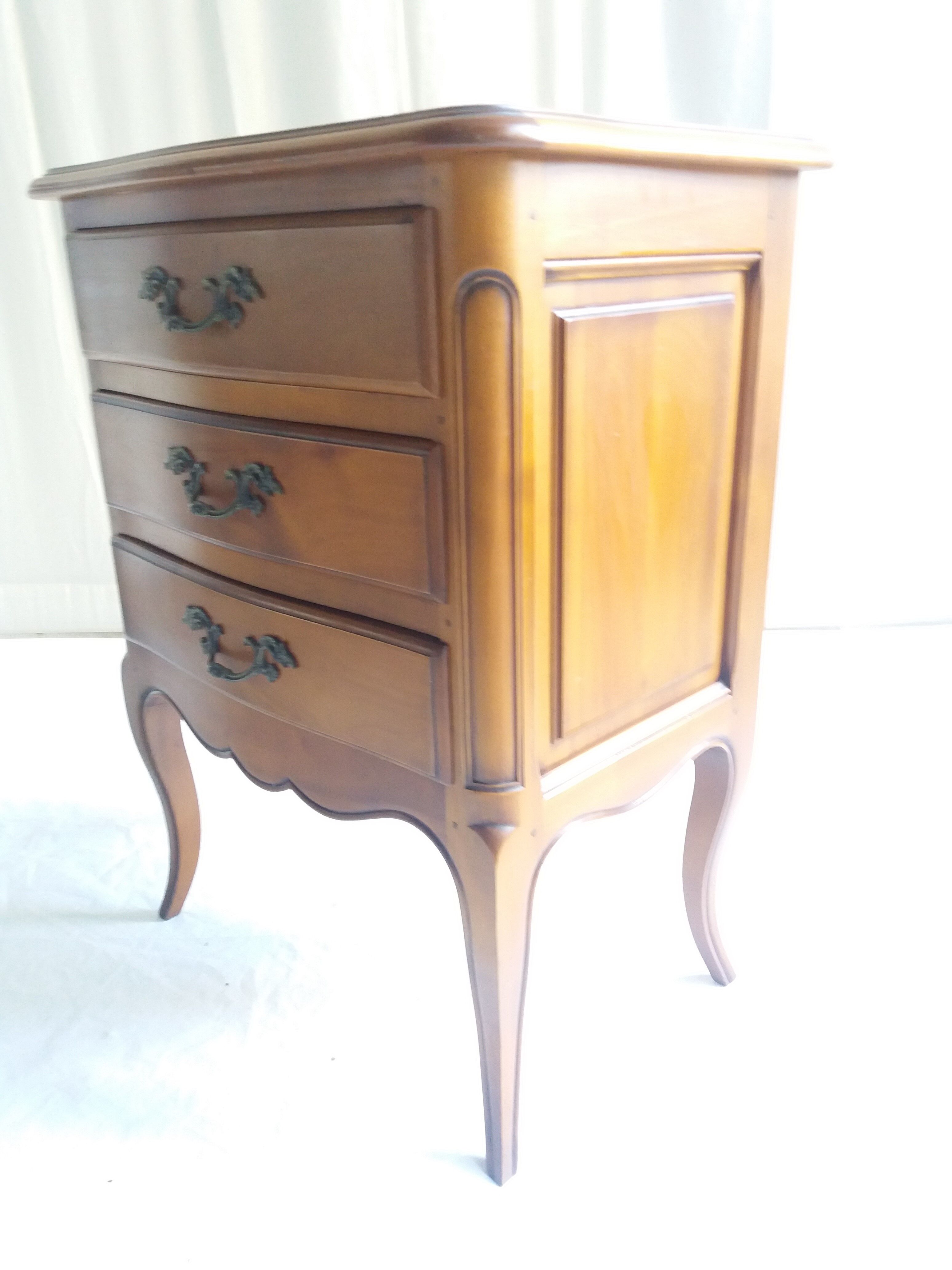 DRESSER LOUIS XV STYLE JUMPER