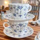 4 tasses et sous tasses anglaises - Staffordshire Churchill Finlandia