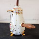 Porcelain chocolate maker