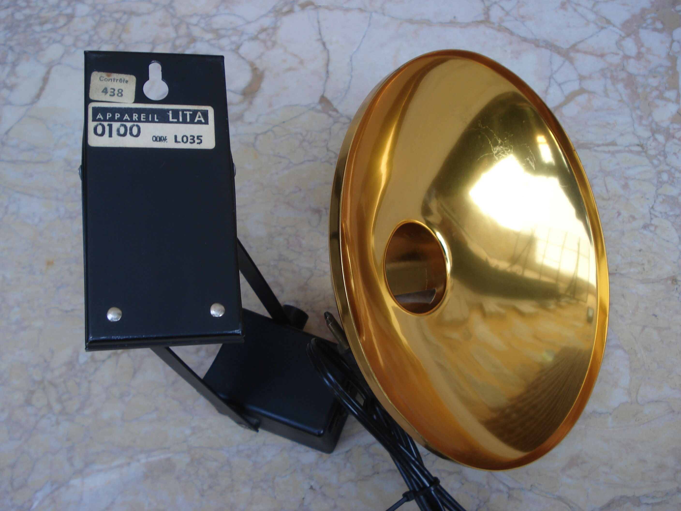 LITA 80s clip spot with golden reflector