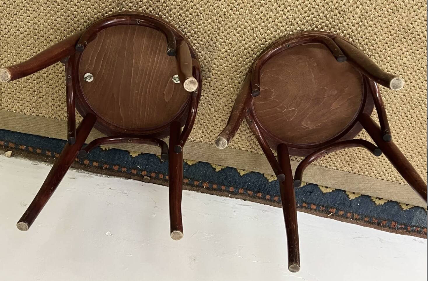 Paire de tabourets bas en bois courbé style "Thonet" vintage