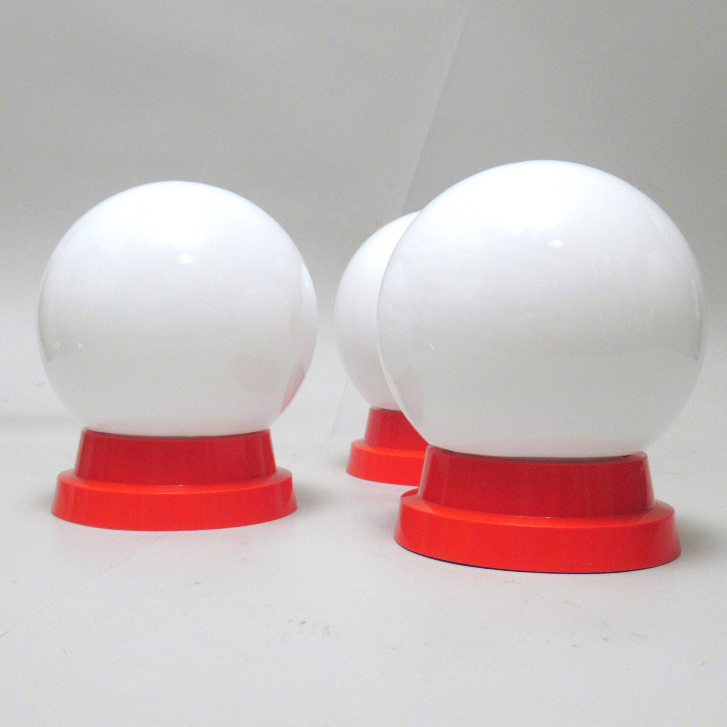 Applique ou plafonnier boule Années 80