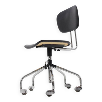 Chrome Wheel Office Chair