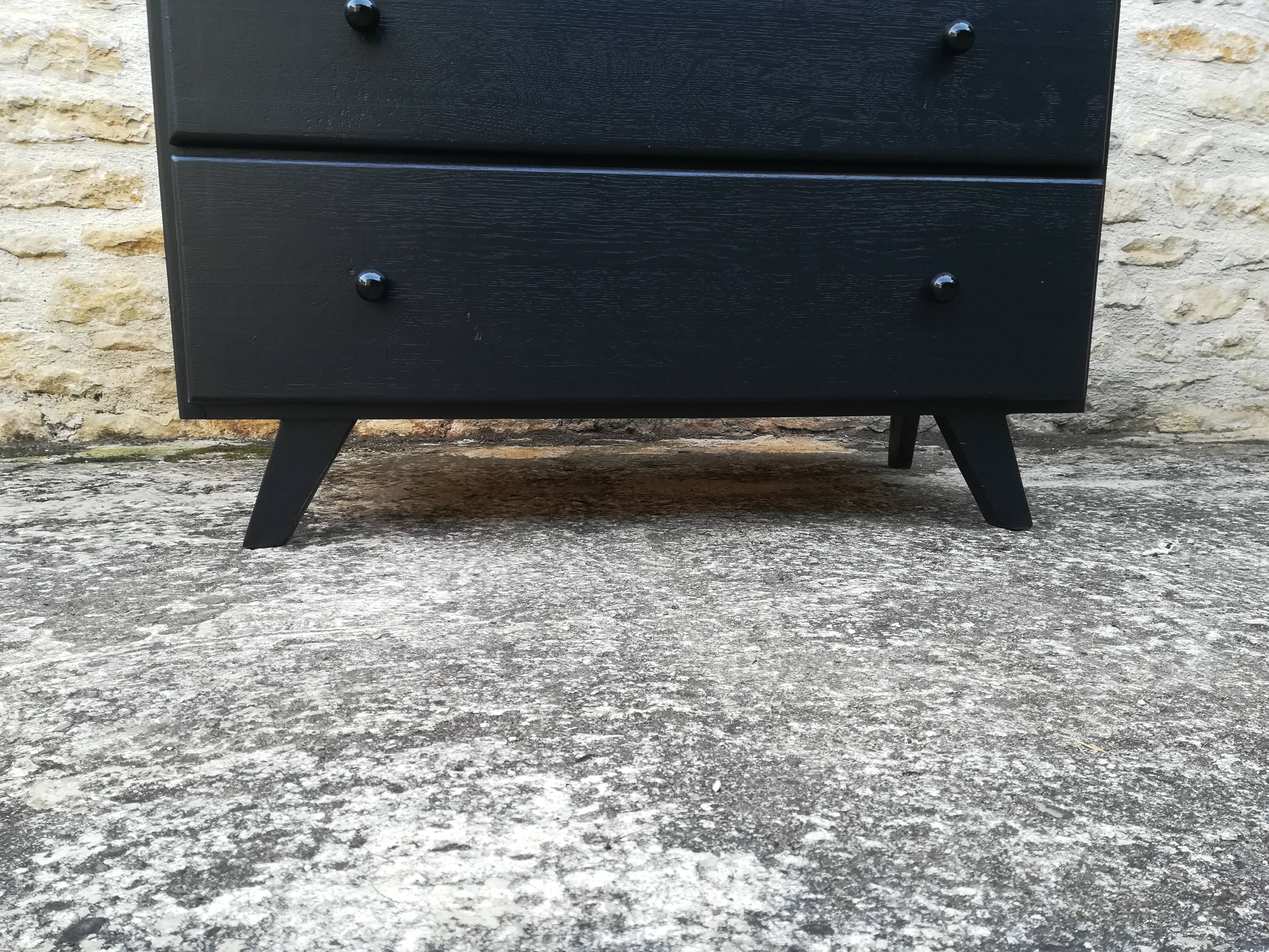 Vintage chest of drawers
