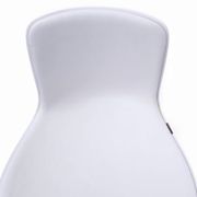 Conçu par Poul Kjærholm / 1978/2007 Coque blanche / cuir blanc