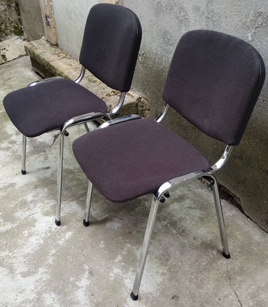 Waiting room or meeting chair